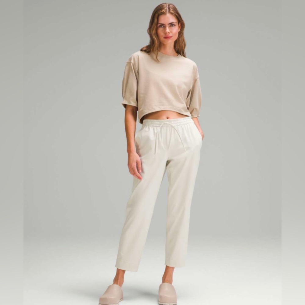 Lululemon Tapered-Leg Mid-Rise 7/8 Pant *Luxtreme retails $128 2023